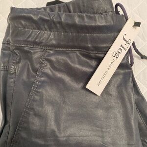 Gray/Wax Shelly Joggers